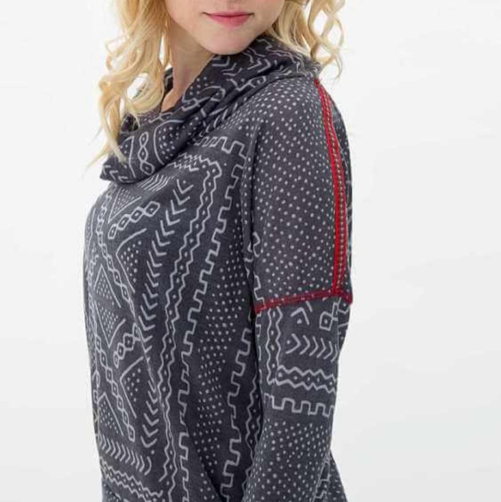 NWOT Gimmicks southwestern top from The Buckle